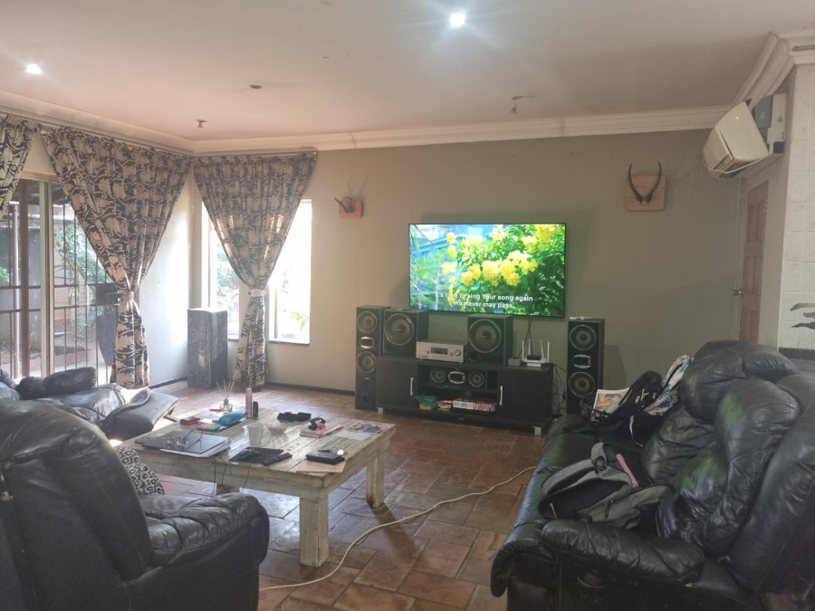 4 Bedroom Property for Sale in Melodie North West
